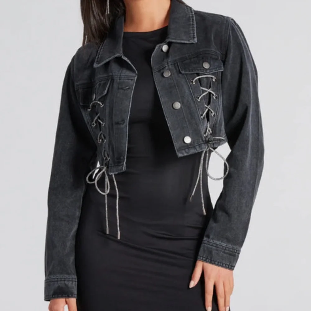 NWOT Windsor Cropped Denim Jacket - Picture 3 of 8